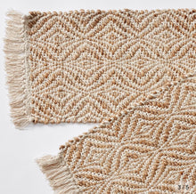 NATURAL TEXTURED TABLE RUNNER